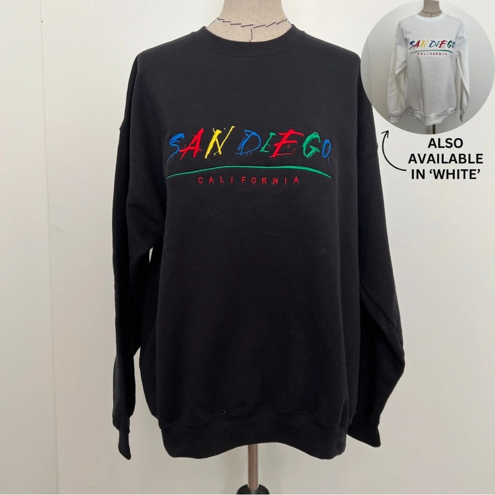 NWOT San Diego California CA embroidered black Gildan sweatshirt